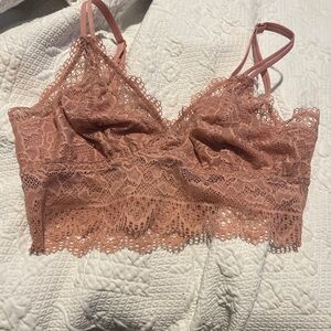 SOMA Embraceable Lace Bralette in raspberry Sherbert size S Slip on